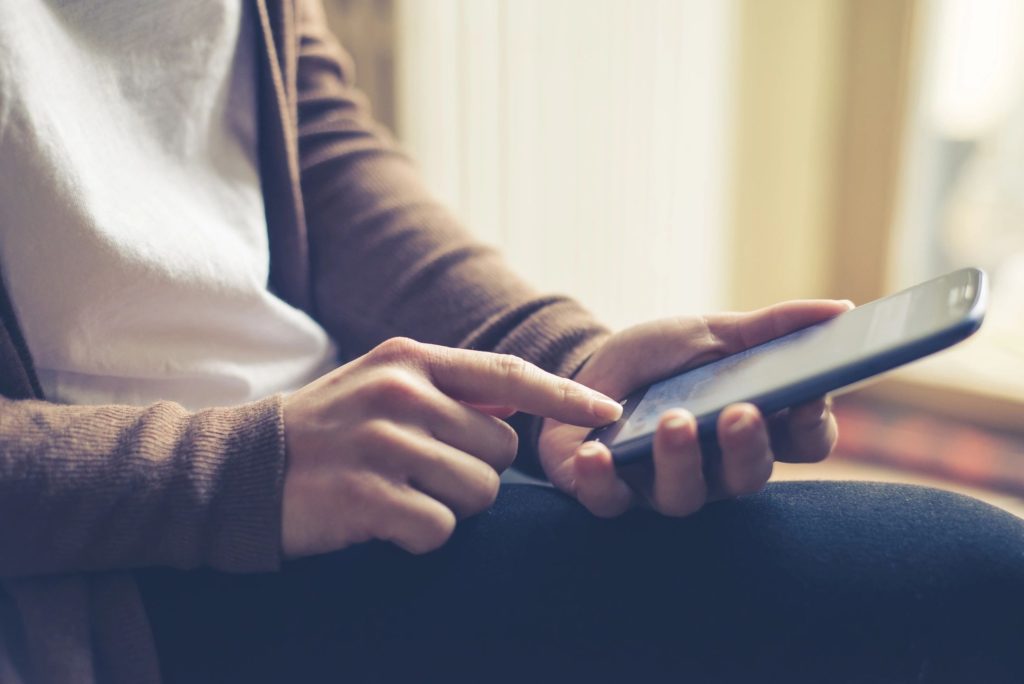 cell phone, mobile bidding